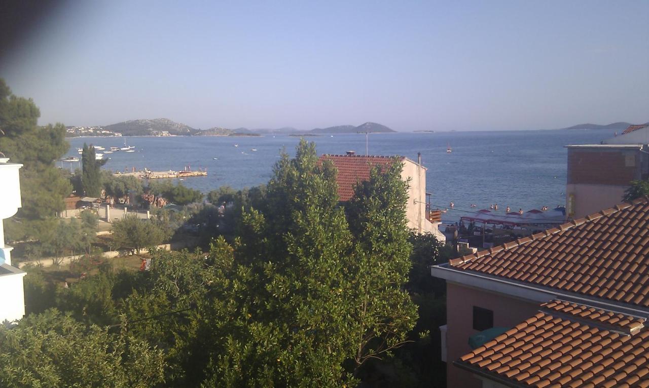 Number 5 Daire Pakoštane Dış mekan fotoğraf